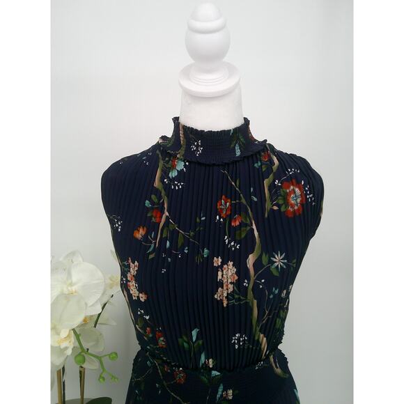 Nanette Lepore Navy Floral Sleeveless High Neck Pleated Smocked Dress Size 12 - Picture 2 of 9